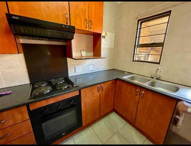 3 BEDROOM APARTMENT FOR SALE IN CHANCLIFF RIDGE
